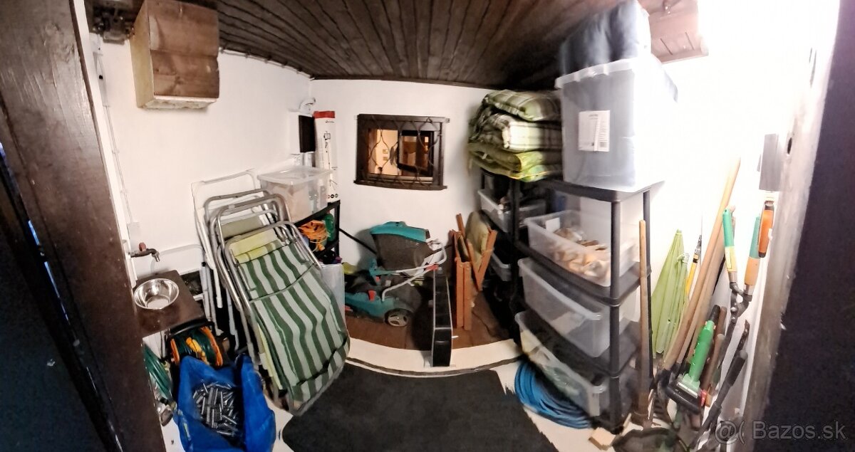 Predáme 5,5 izb. chatu so saunou pri lese nad PN - 19