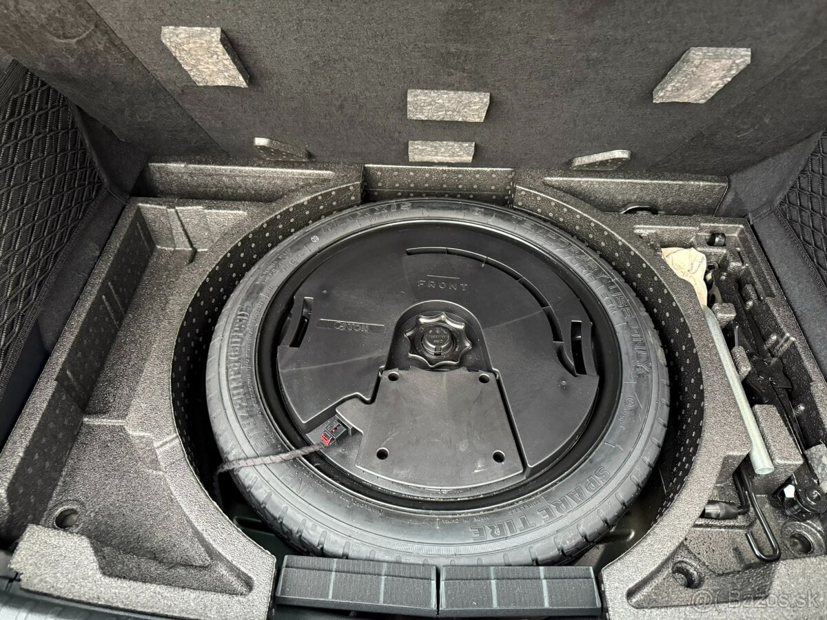 Skoda Karoq 2.0 TDI SCOUT 4x4 DSG NAVI KAM full-LED PANORAMA - 19