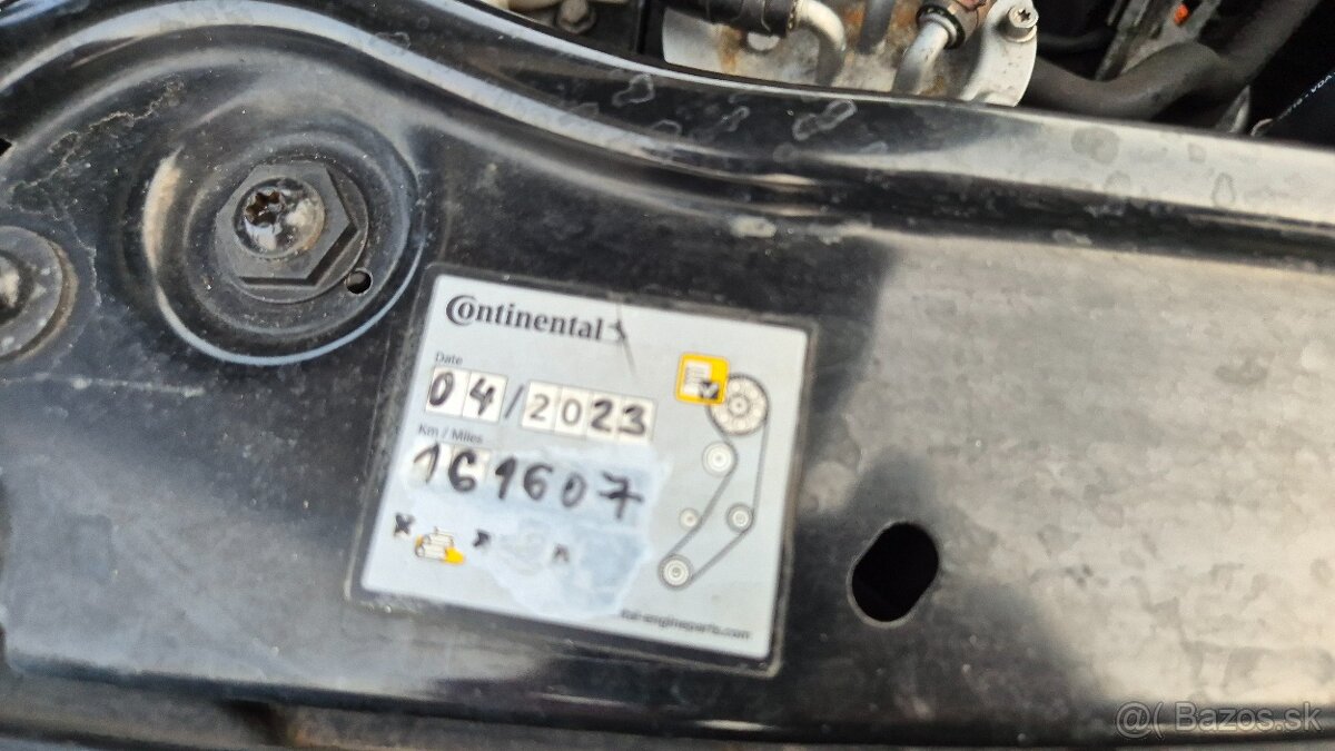 Volkswagen Touran 2.0 TDI Cross 7 miestne - 19