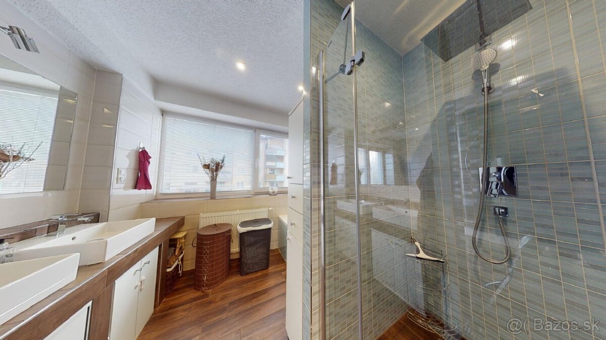Predám luxusný štvorizbový byt - 19