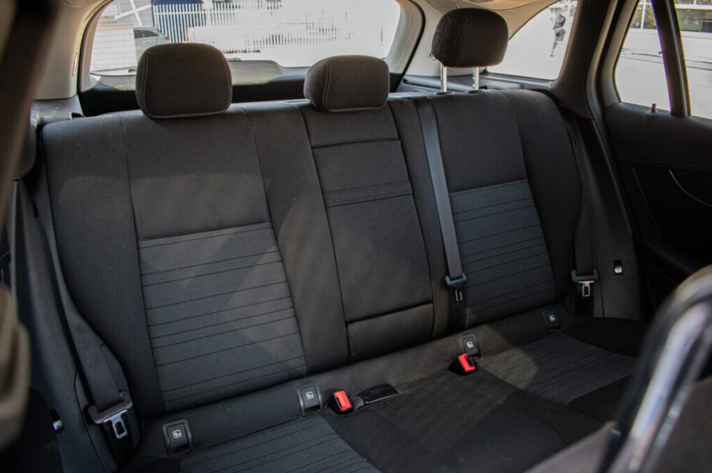 Mercedes-Benz GLC SUV 350 e 4MATIC A/T - 19