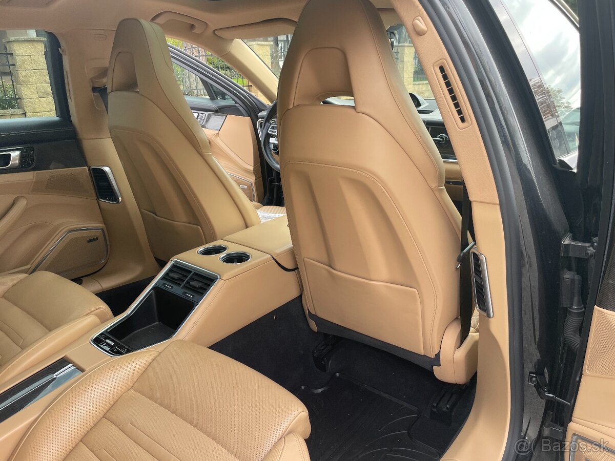 Predám PORSCHE PANAMERA 4 E-Hybrid 4x4 A/T - 19