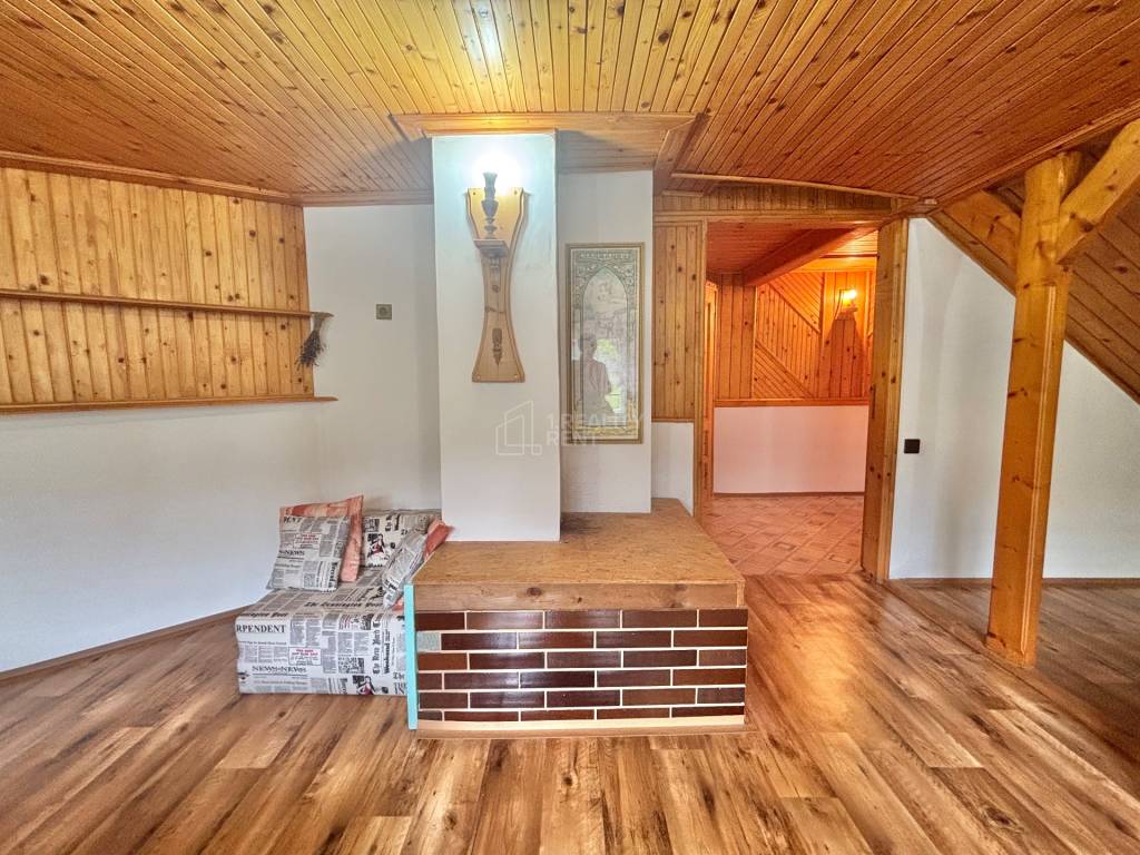 Na predaj jedinečné rodinné sídlo v prekrásnej prírode obce - 19