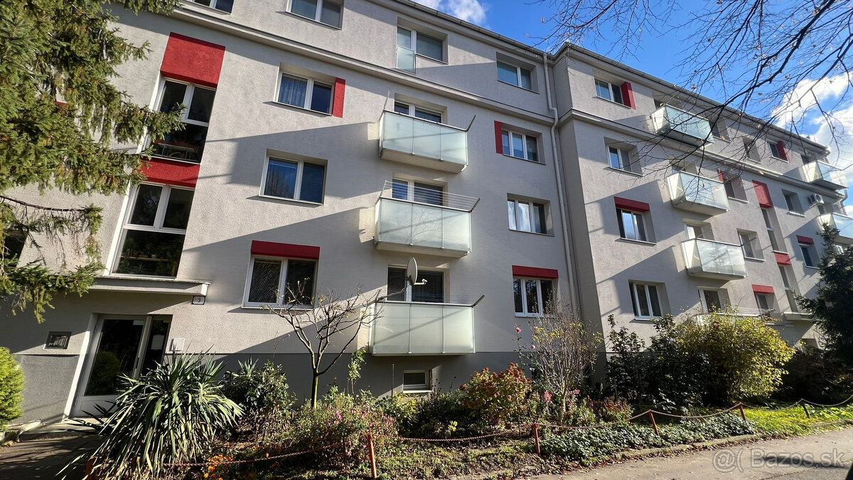 PREDAJ NÁDHERNÉHO 4-IZB. ZREKONŠTRUOVANÉHO BYTU S 2 BALKÓNMI - 19