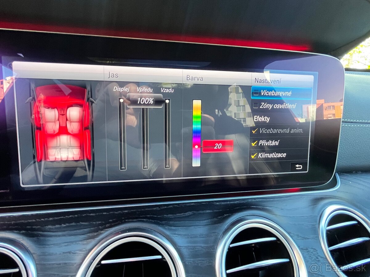 Mercedes-Benz E400d T 4matic AMG 3/2019 Webasto Top stav - 19