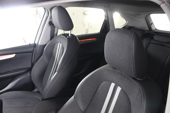BMW Rad 2 Active Tourer 2 218d Sport Line A/T - 19