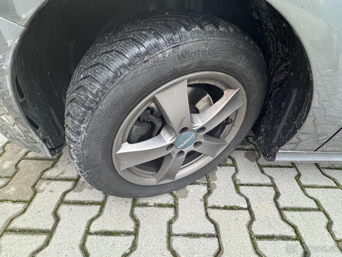 Mercedes Benz B 200d - 19