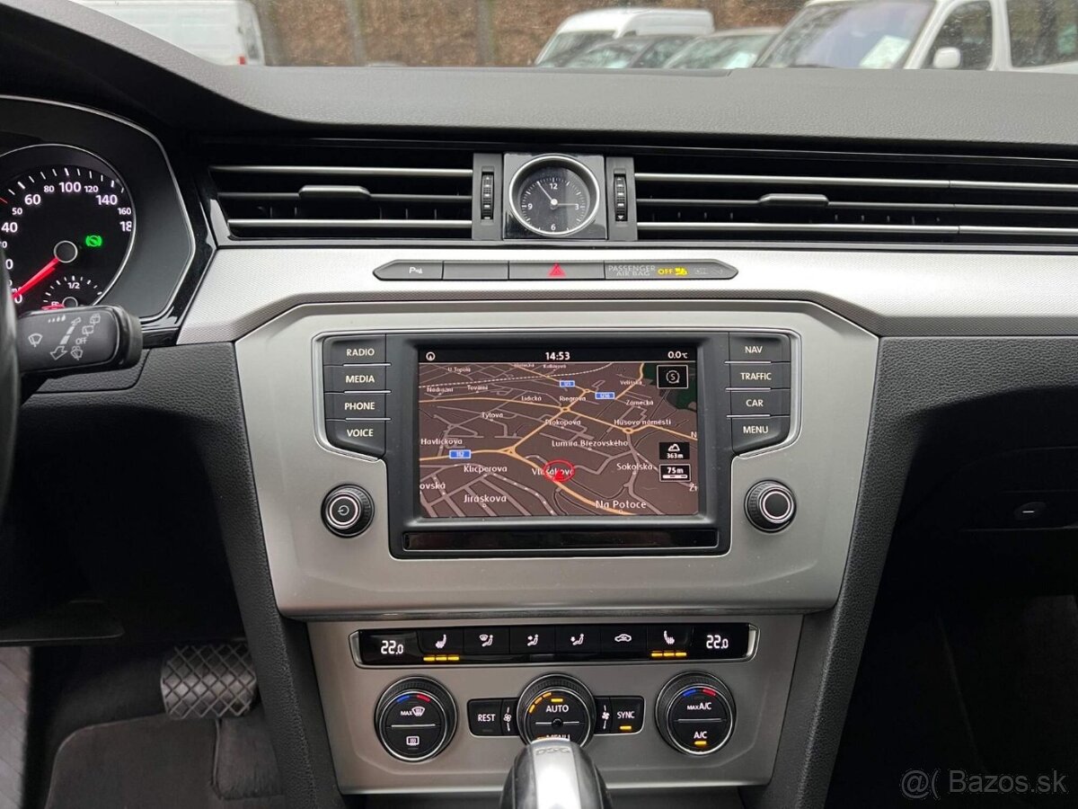 Volkswagen Passat Combi 2.0TDI 110kW automat tažné klima ACC - 19