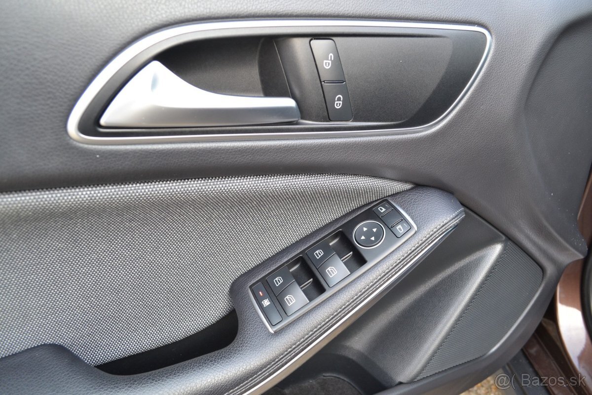 Mercedes-Benz GLA 180d A/T AMG Line - 19