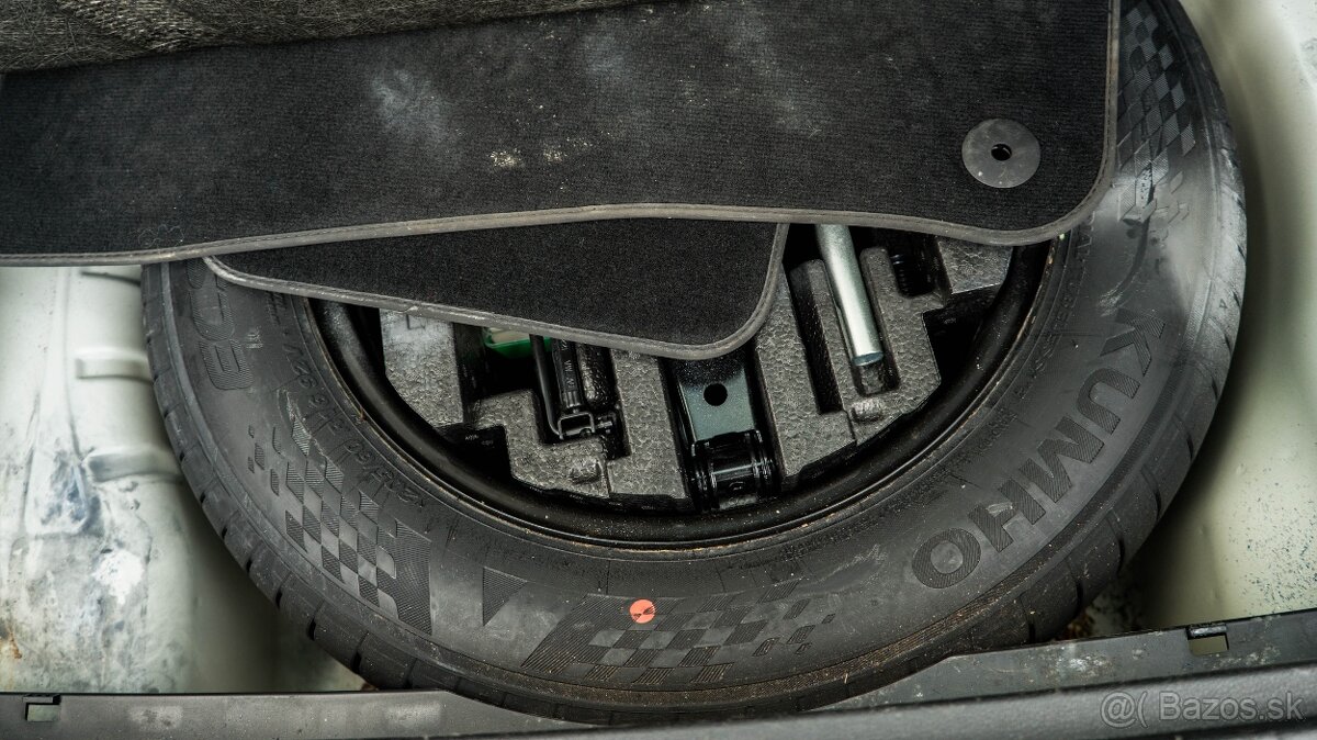 Škoda Octavia Combi 2.0 TDI Style A/T DSG - 19