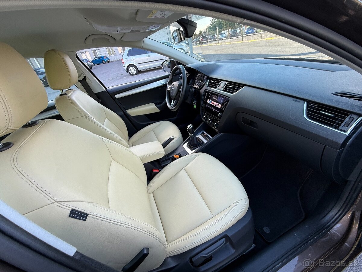 Škoda Octavia Combi 1.4 TSI G-Tec Style - 19