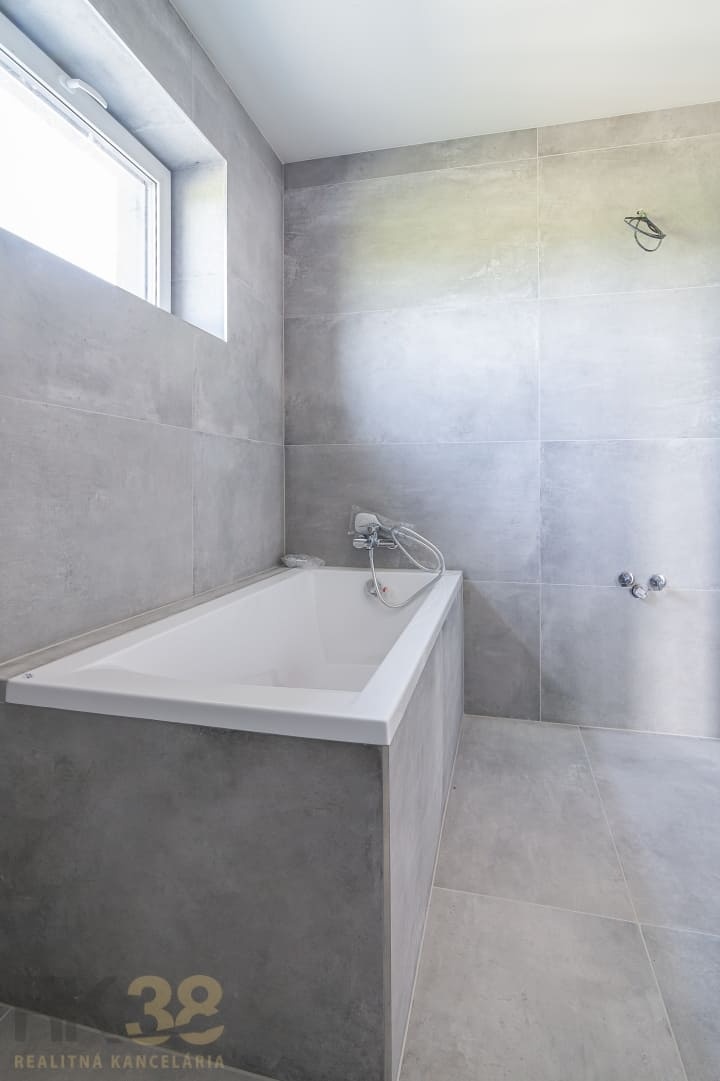 Novostavba 4-izbového rodinného domu v podhorí Tatier - 19