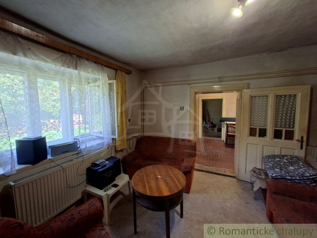 Dva rodinné domy za cenu jedného v obci Zlatno - 19