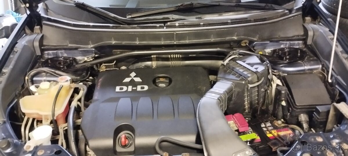 Mitsubishi Outlander 2.0 DI-D 128000 km - 19