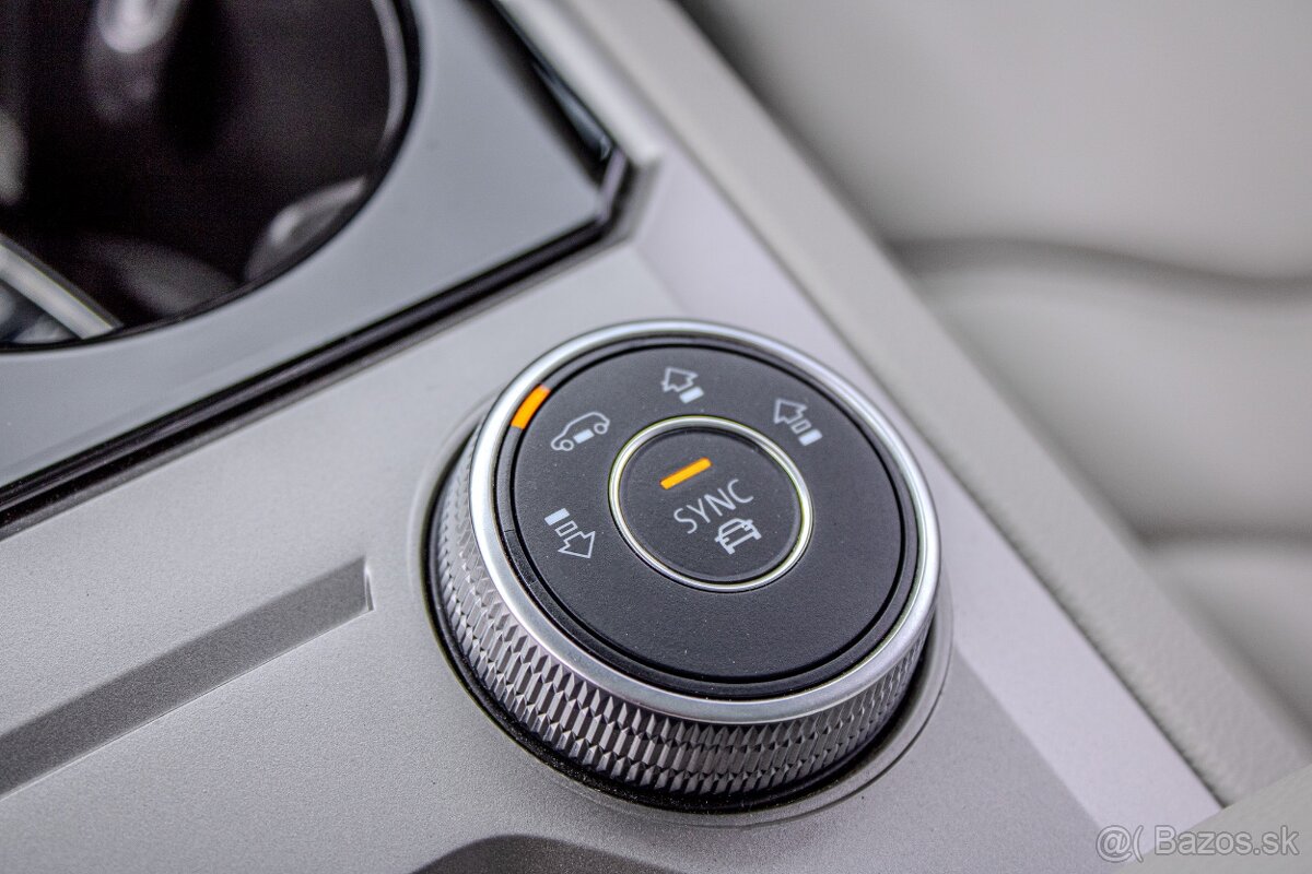 Volkswagen Touareg 3.0 V6 TDI SCR 210kW R-Line 4Motion - 19