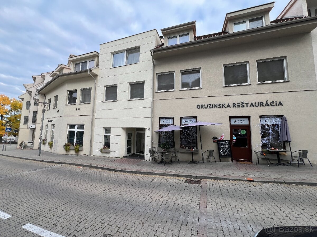 Prenájom 2 izb. byt v Centre BA, Zámocká ulica, Bratislava - 19