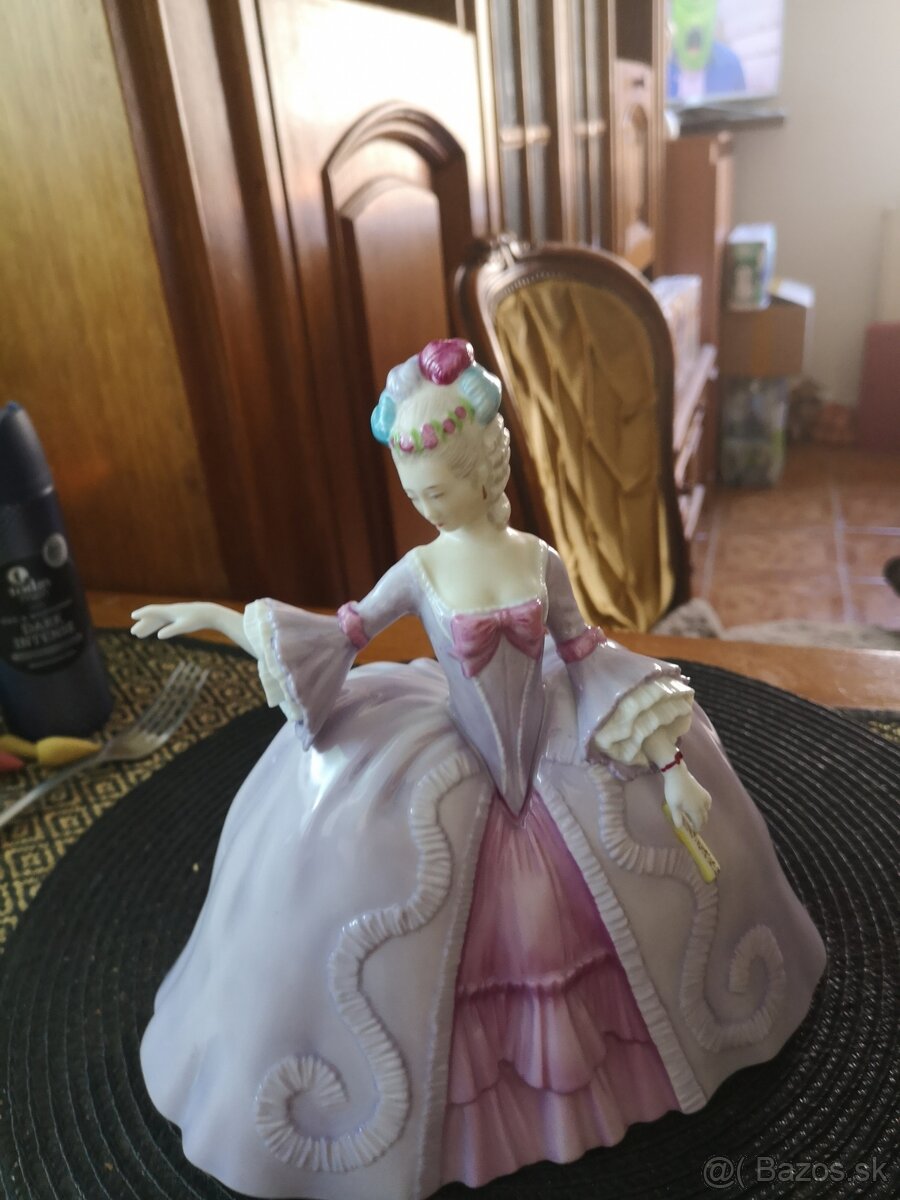 porcelánová soška Dux - 19