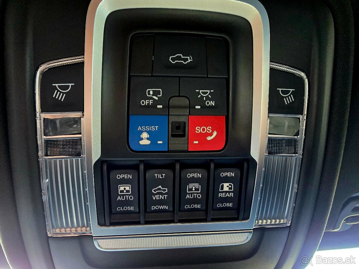 Ram 1500 5,7 HEMI, r. 2021,ODPOČET DPH, EL. PRAHY, PANORAMA - 19