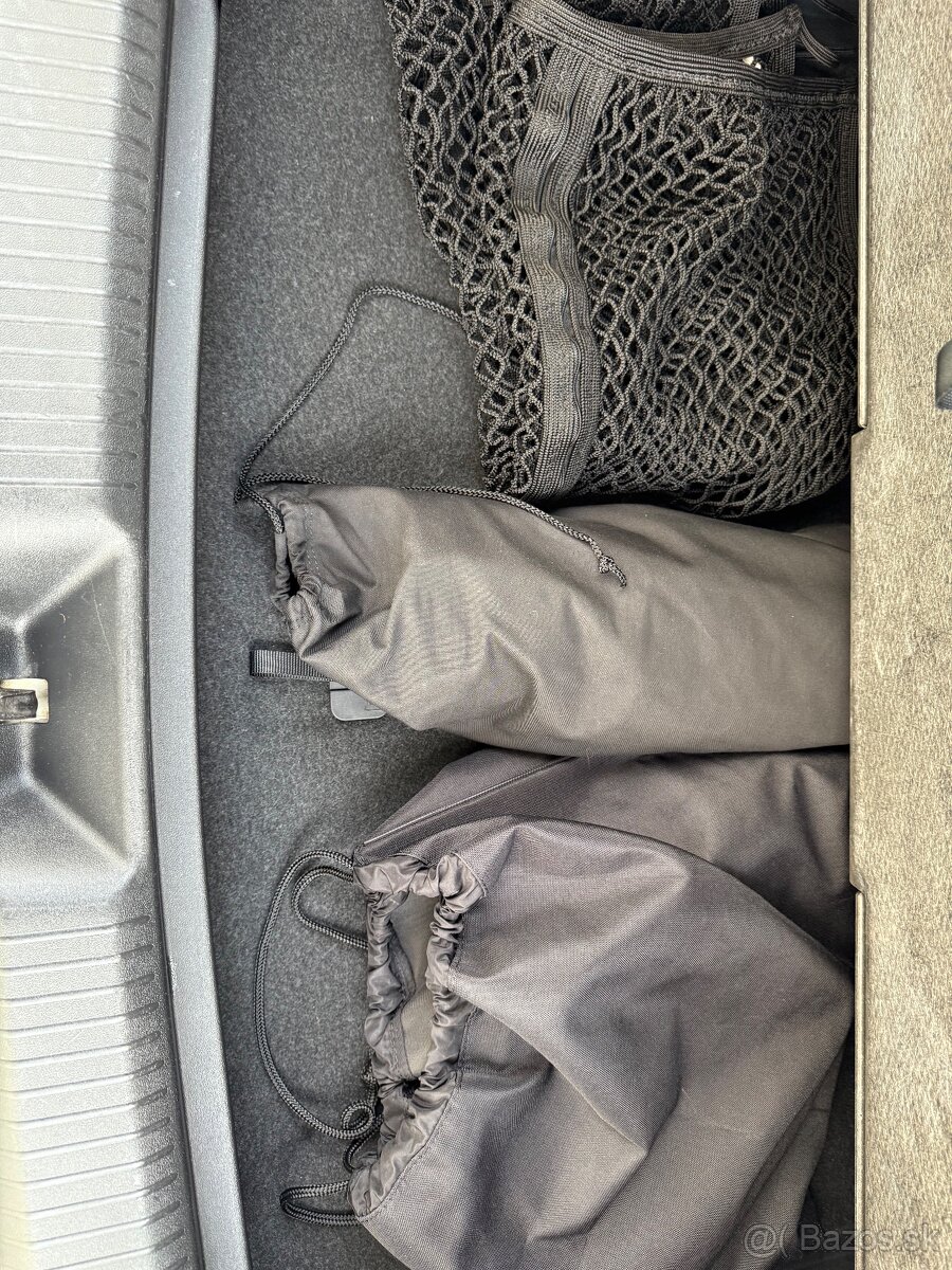 VW ID4 Performance Upgrade 82kWh - 19