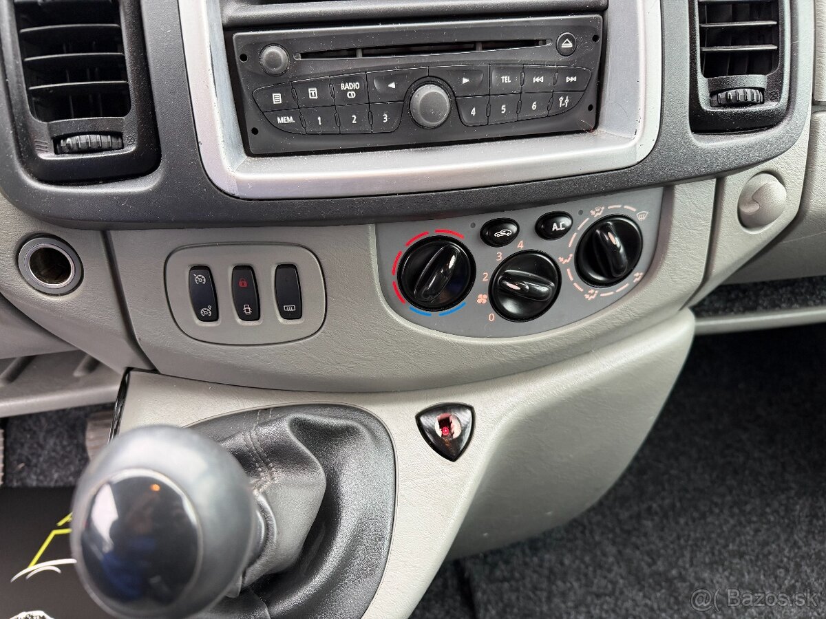 Renault Trafic 2.0 dCi 115 k L2P2 Passenger – 9 miest - 19