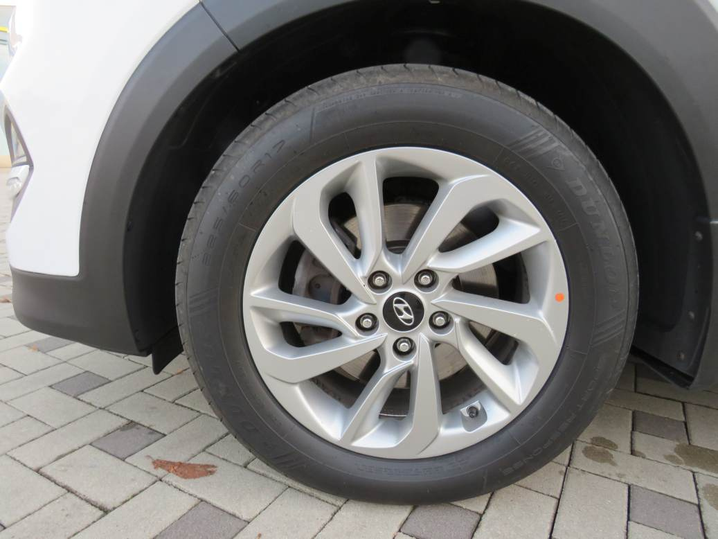 HYUNDAI TUCSON 2.0 CRDI 4WD AUTOMAT DIESEL - 19