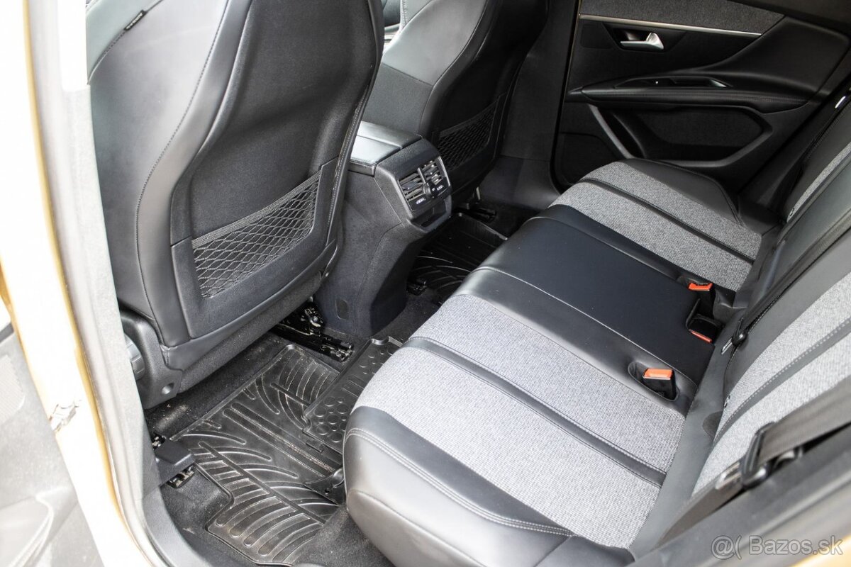 Peugeot 3008 1.2 PureTech 96kW (2017) - 19