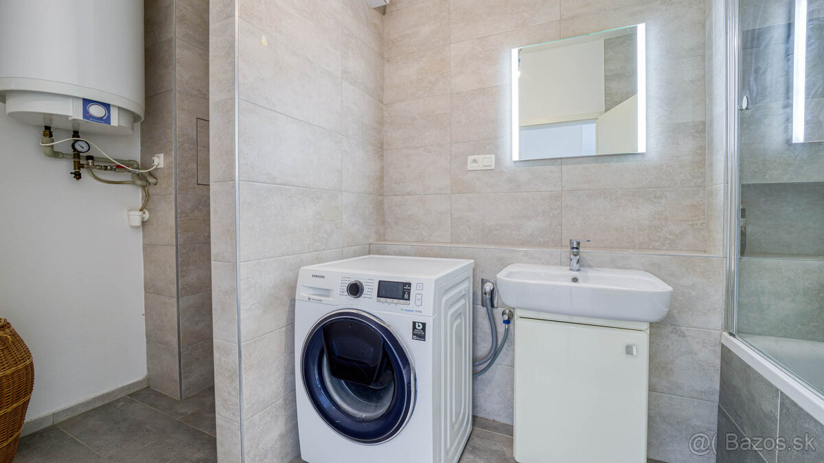 Príjemný 3-izbový byt s predzáhradkou a parkovaním TRI VODY - 19