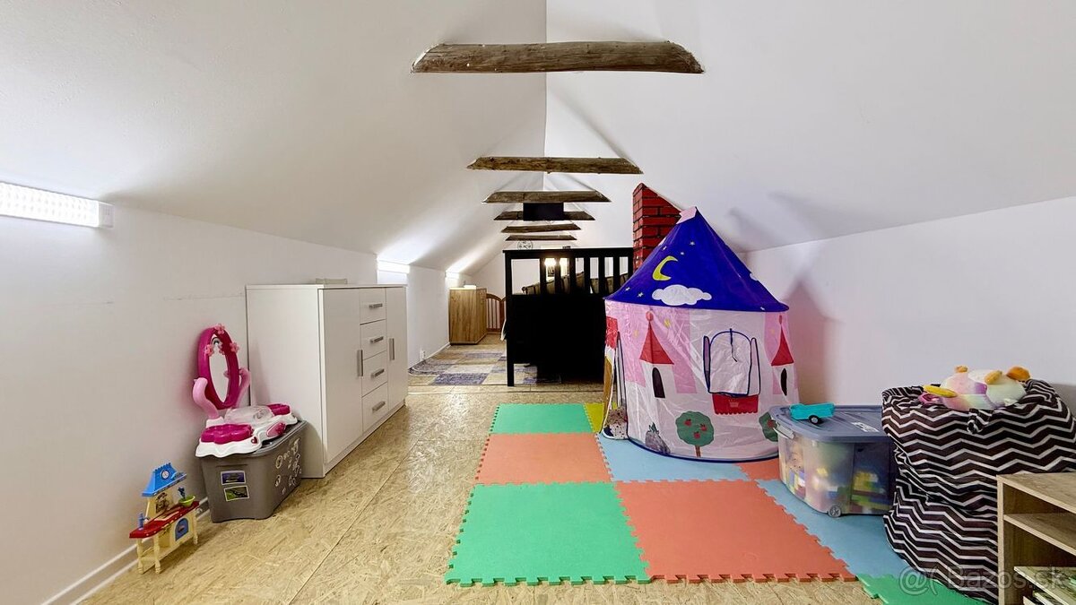 MAĎARSKO - MÉRA PEKNÝ GAZDOVSKÝ RD PO REKONŠTRUKCII. - 19