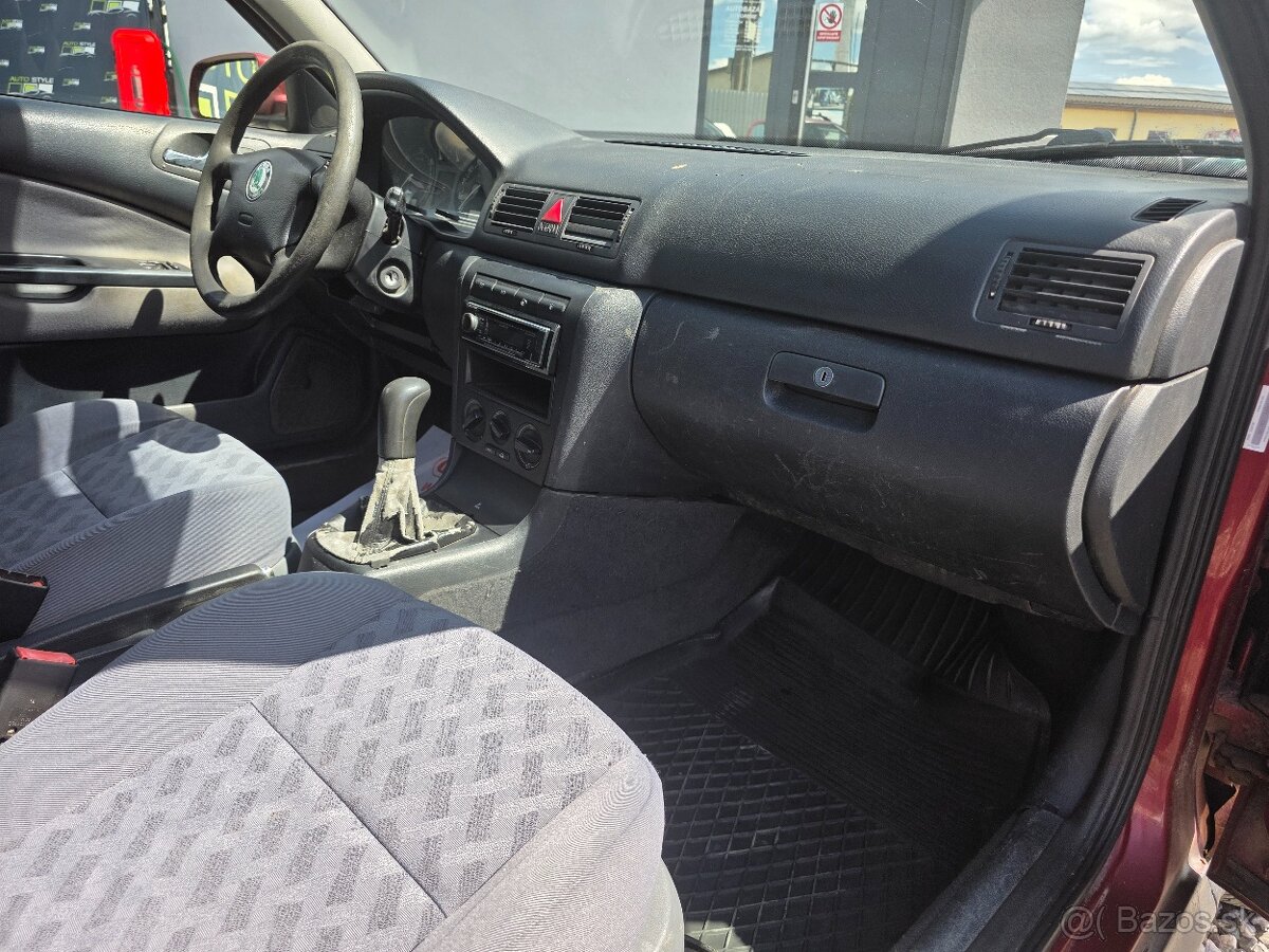 Škoda Octavia Combi 1.9 TDI TOUR - 19