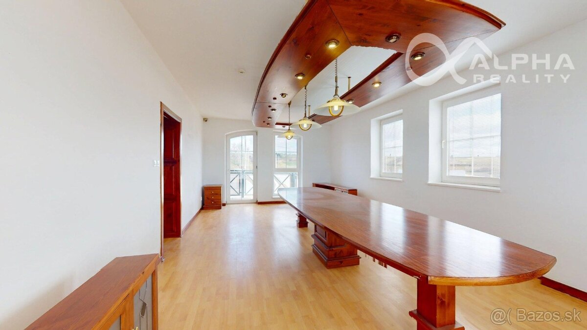 Prenájom: Polyfunkčný priestor 98,9m2, Markušovská cesta,SNV - 19