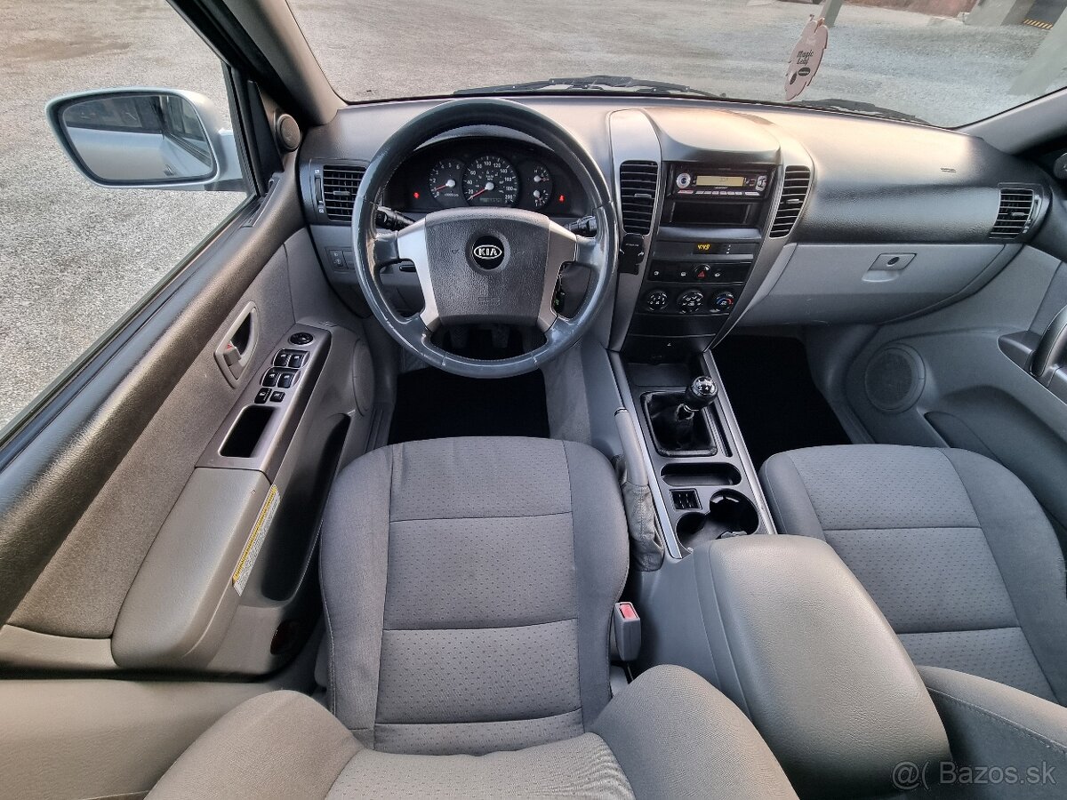 KIA SORENTO 2,5CRDi 4x4 - 19