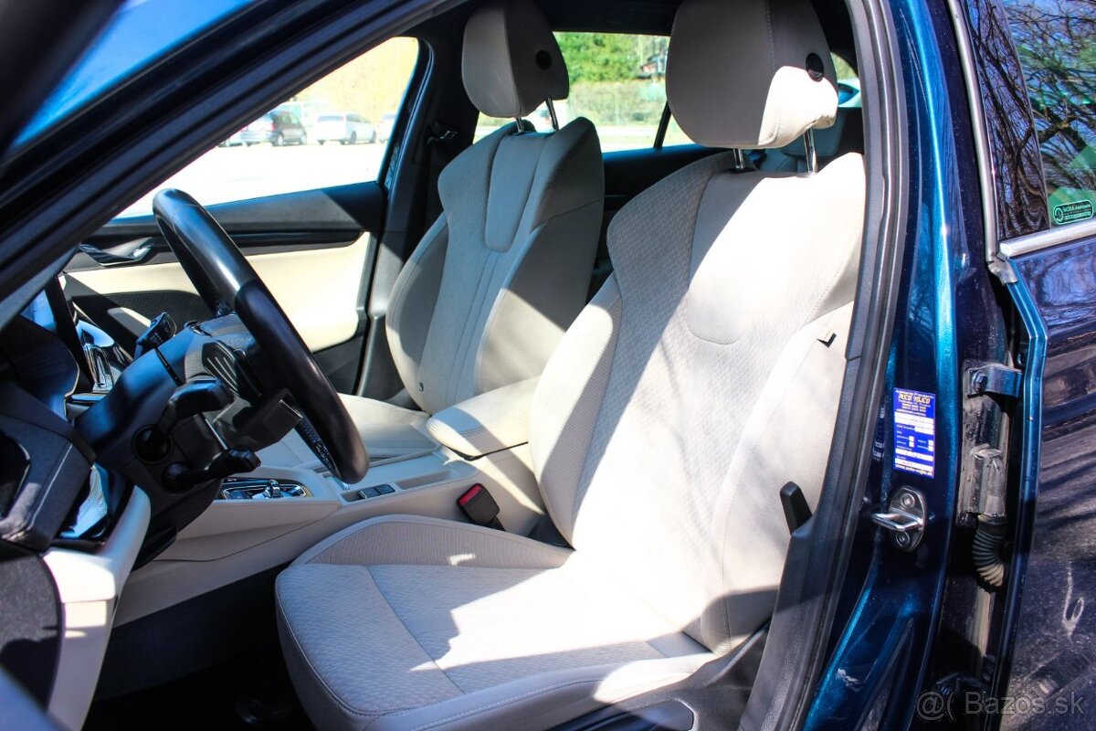 Škoda Octavia Combi 2.0 TDI SCR Style DSG - 19