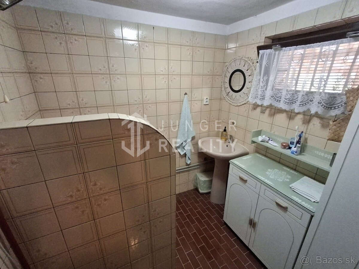 Znížená cena–Na predaj štýlová chata nad obcou Jablonov n/T - 19