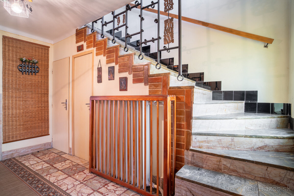 Na predaj 5-izbový rodinný dom Veľké Leváre - 19