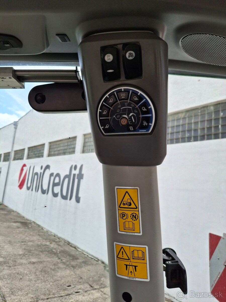 Deutz-Fahr Agrotron 6210 TTV + čelný nakladač - 19