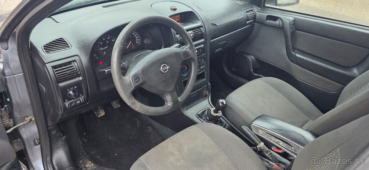 Opel Astra 1,4i - 19