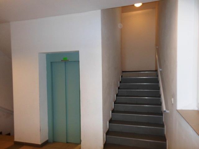 1i. byt 45m aj s TERASOU, 4/5p., Zámocká ul., extra GP - 19