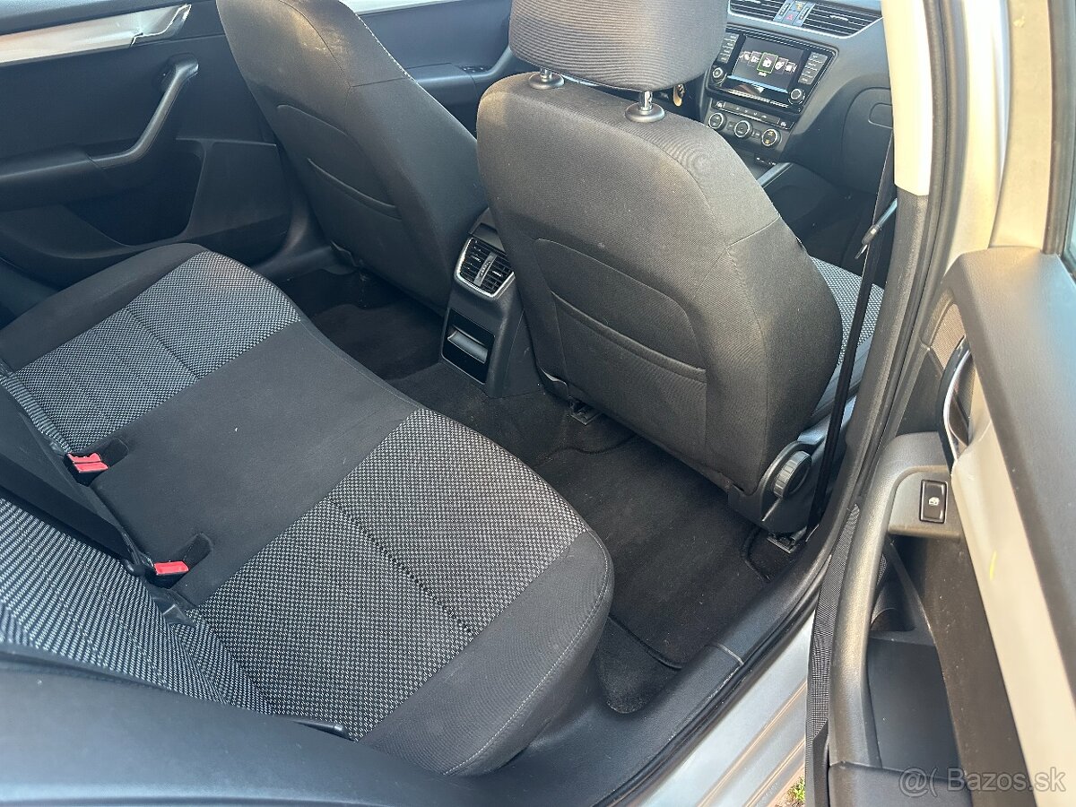 2016 Skoda Octavia Combi - 19