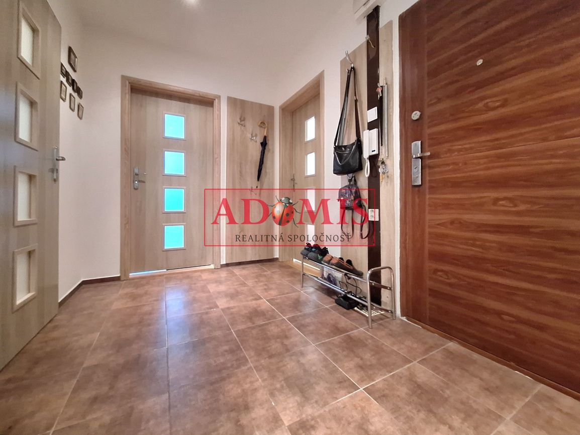 ADOMIS - predám 3izbový byt, loggia, 65m2, Bruselská ulica K - 19