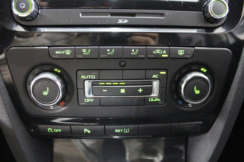 Škoda Octavia Combi 2.0 TDI 4x4 L&K DSG - 19