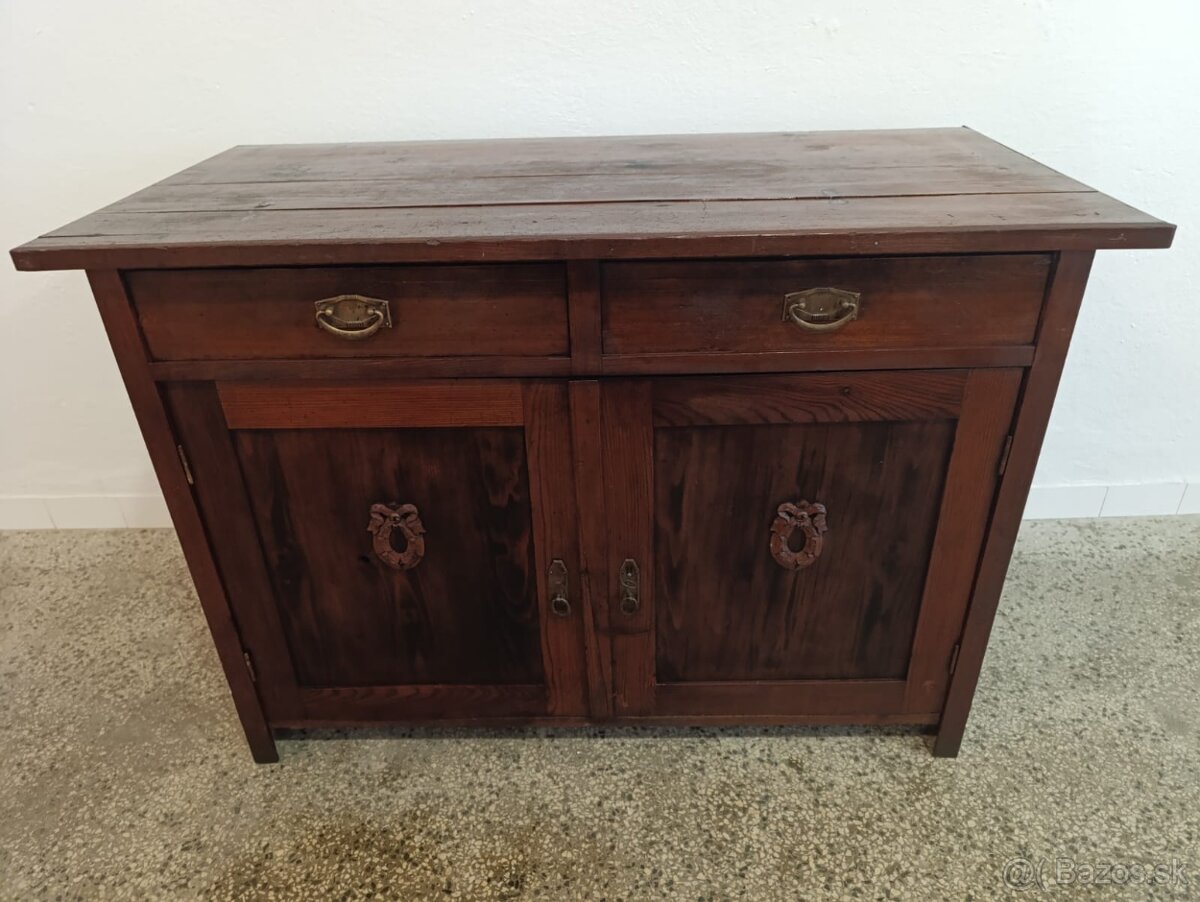 Starožitná komoda, nábytek z masívu, Nábytek s příběhem - 19