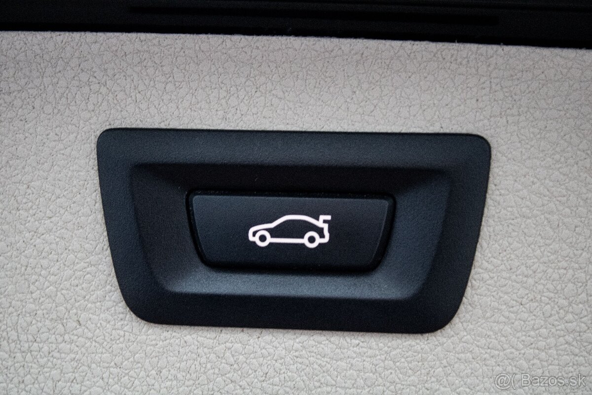 BMW Rad 3 Touring 318d F31 A/T 110kW - 19