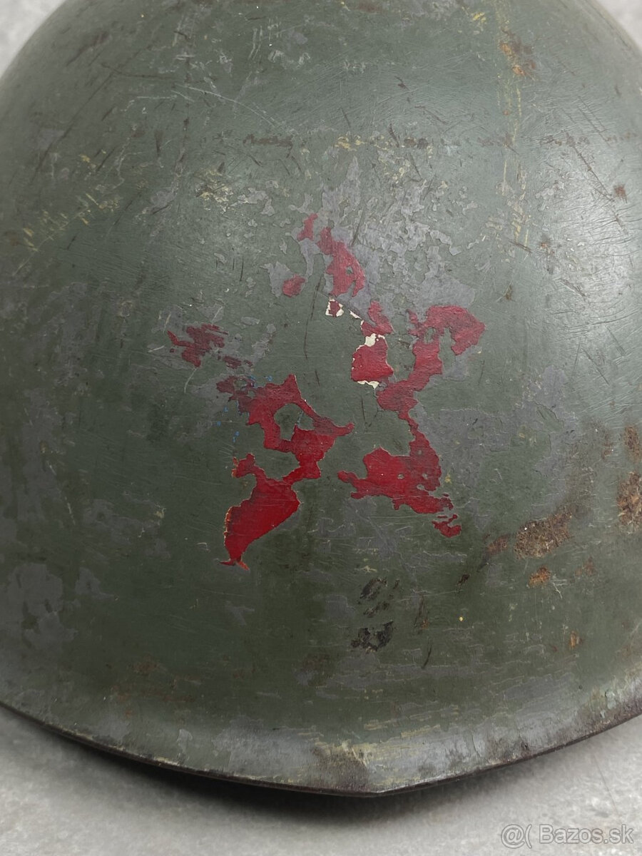 vojenské prilby - 19