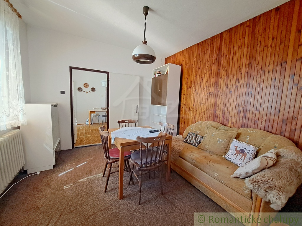 Dom v obci Štitáre v blízkosti lesa a zároveň s dobrou dos - 19