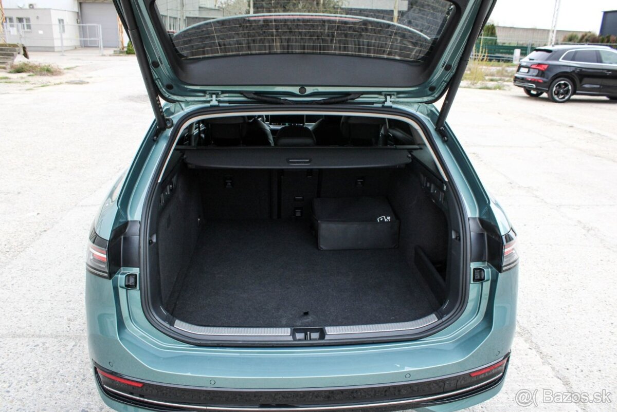 Volkswagen Passat Variant 1.5 TSI eHybrid ELEGANCE - 19