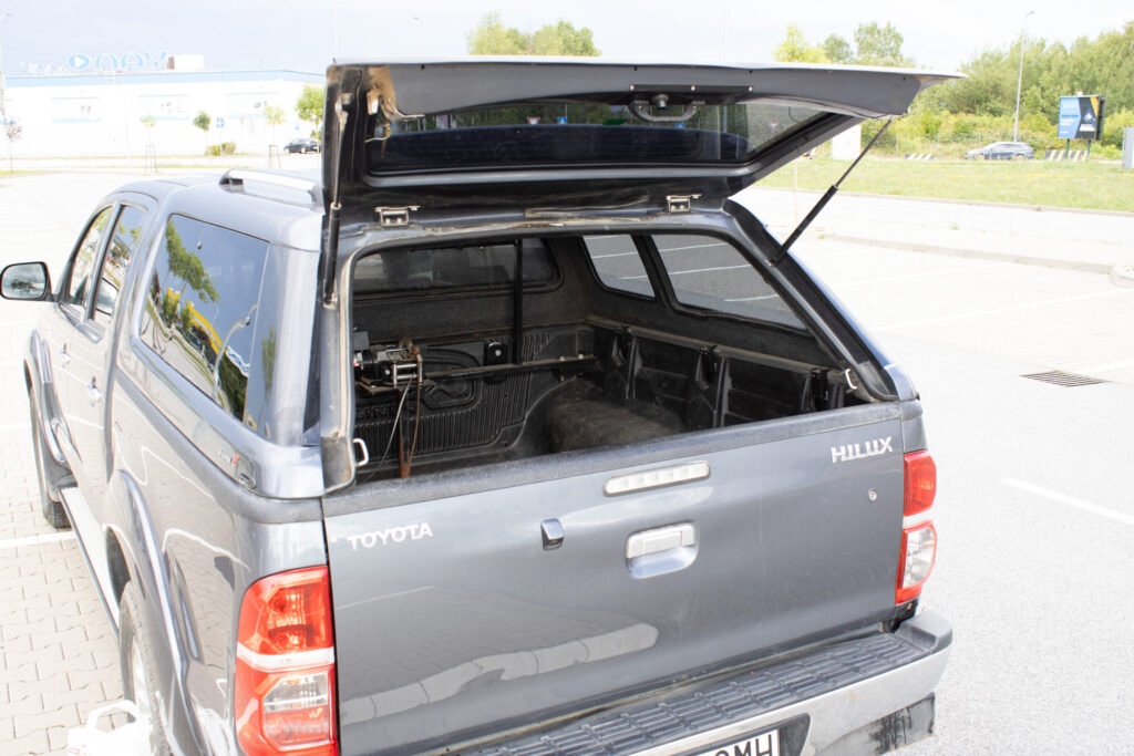 Toyota Hilux z roku 2014 - 19