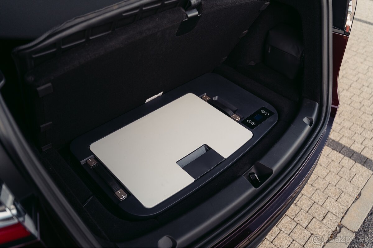 Tesla Model Y Performance 2023 - Predĺžená záruka - 19