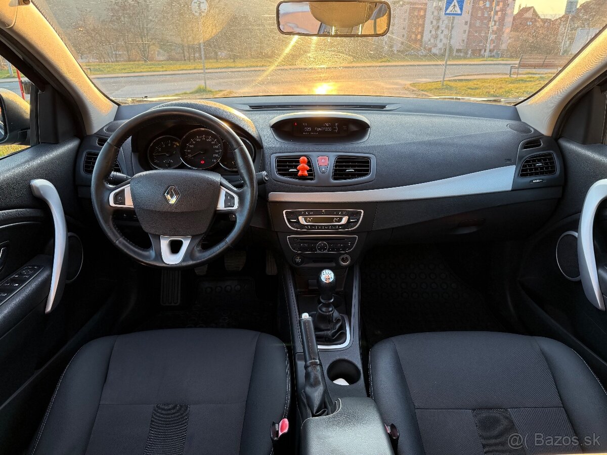 Renault Fluence 1.5dci 81kw, r.v. 2/2011 - 19