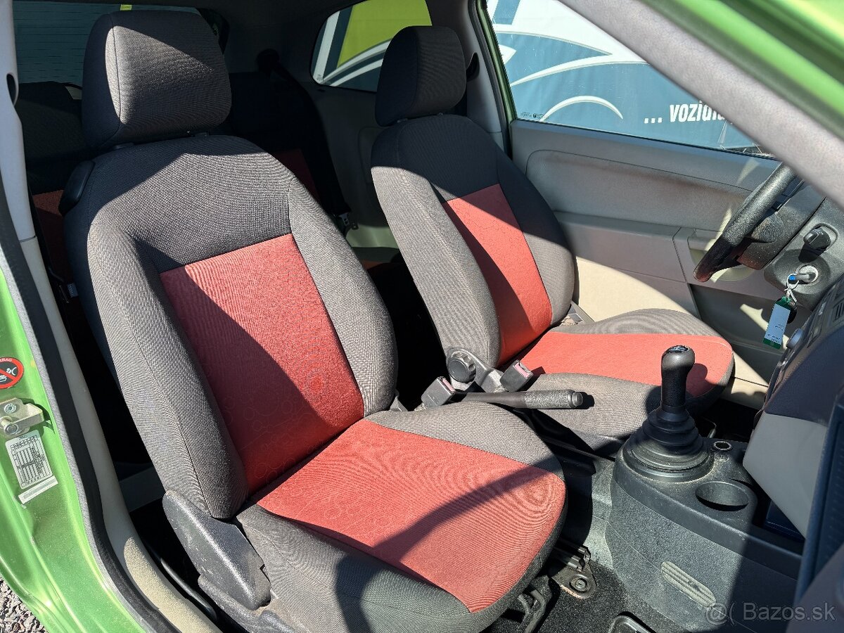 Ford Fiesta 1.3 Ambiente - 19