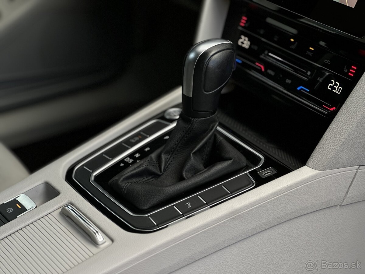 Volkswagen Passat Variant 2.0 TDI Elegance DSG 150 PS 2021 - 19